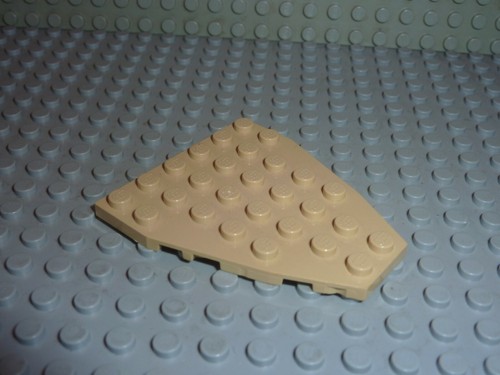 Lego tan boat base - tan,