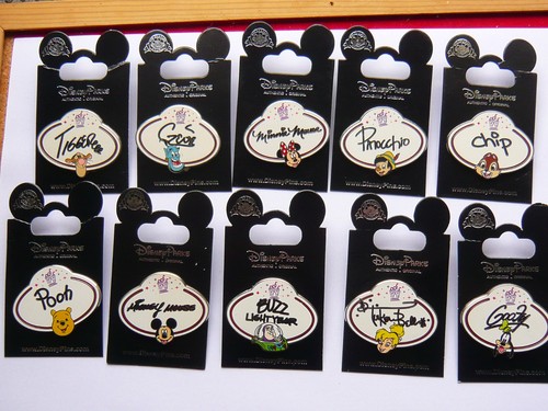 Pins disney badges - pins,