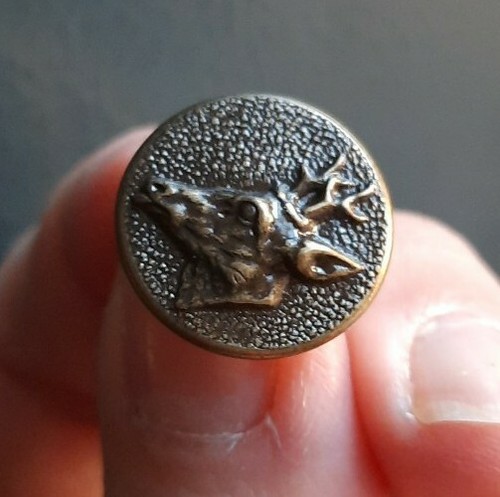 E05s07 brown deer head d17mm - brown,