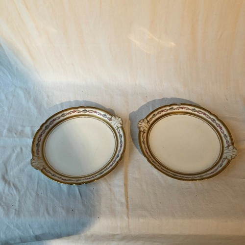 Paire plats gateaux - plats,