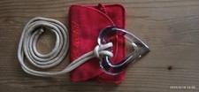 Beau pendentif cœur  en cristal de BACCARAT  .Translucide. Dans sa pochette.