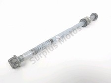 AXE DE ROUE ARRIERE SUZUKI RV 125 VANVAN 2011-2012 / NE 57976