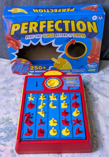 Hasbro perfection 250 - hasbro,
