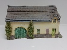 ECHELLE HO. MAQUETTE DECOR