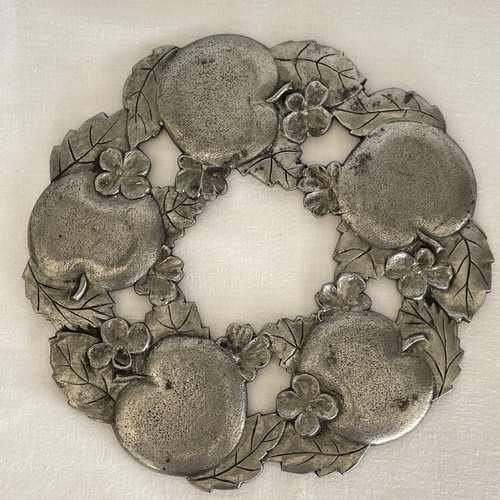 Dessous plat etain du - de,