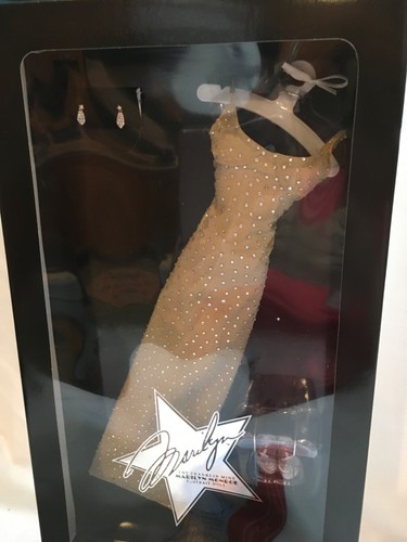Franklin mint gold gown - franklin,