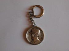 Porte clé effigie Général De Gaulle et croix de lorraine