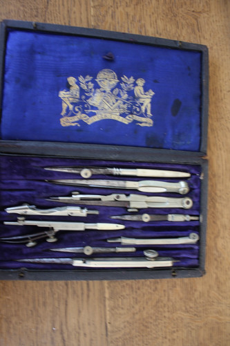 Ancienne boite compas - ancienne,