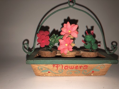 Vintage miniature wood flowers - wood,