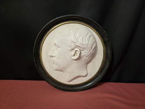 Bas relief ancien plâtre - bas, en