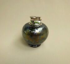 TRES BEAU BRIQUET ou VASE VINTAGE de FORME BOULE en VERRE IRISE, SIGNE R PIERINI