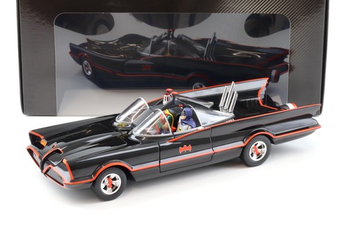 Hot wheels batmobile - 1:18,