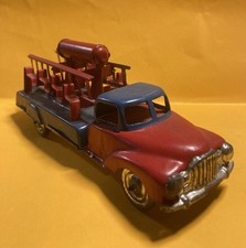 Ancien CAMION DE POMPIERS en tôle 