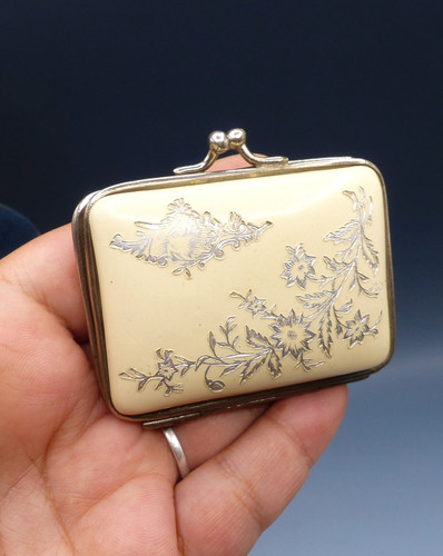 Ancien petit porte - ancien,