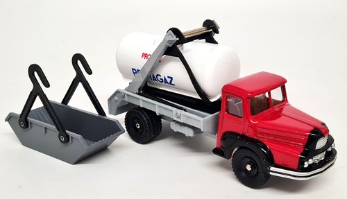 Camion unic multibenne - camion, et