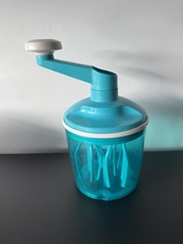 Batteur manuel TUPPERWARE