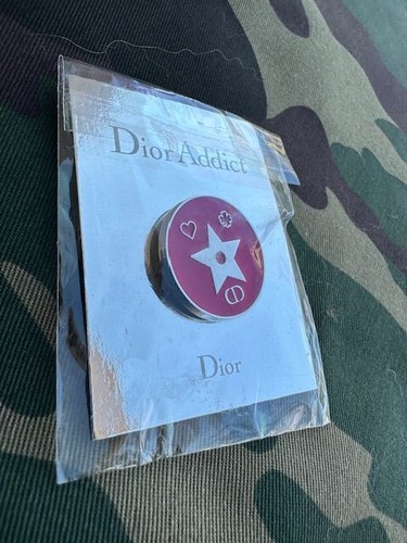 Dior pin addict - , pin’s