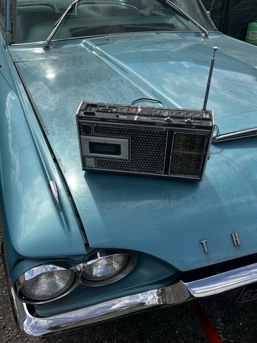 Poste radio cassette grundig - radio-cassette,