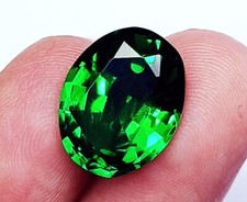 Pierre Précieuse Naturelle Tsavorite Grenat Forme Ovale 8 Ct Certifiée R503