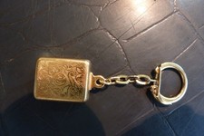 RARE PORTE-CLEF avec  CORAN---