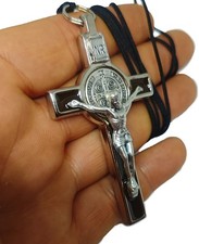 Collier crucifix marron Saint