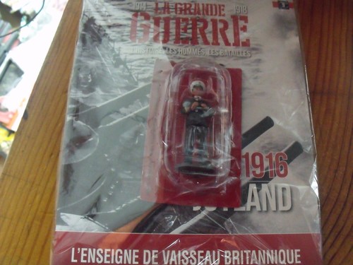Revue figurine enseigne - revue,