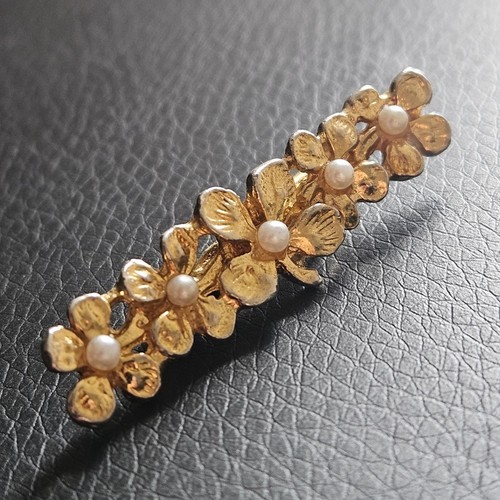Broche fleurie trèfles 4 - fleurie,