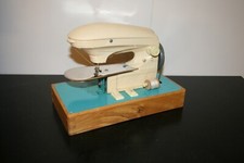 Jouet ancien "sensa ma cousette" véritable machine a coudre