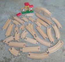 lot jouet  rail genre brio bois
