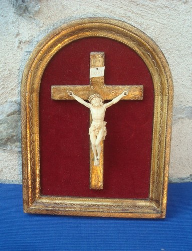 V47 cadre bois doré - v47, crucifix