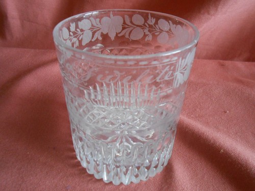 Beau verre gravé ciselé - gravé, et