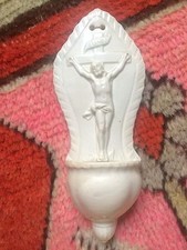 Bénitier en faïence blanche fin XIXème siècle (Sarreguemines)