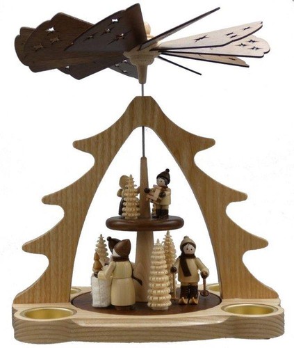 Pyramide noël avec le - pyramide,