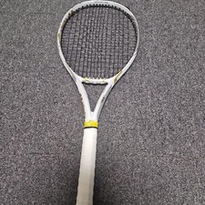 Modèle collaboration YONEX