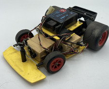 Pour pièces châssis Kyosho