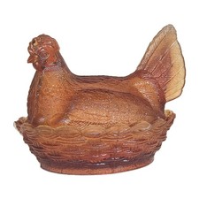 ANCIENNE POULE SUR SON NID  EN