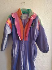 combinaison de ski SKISS, très bon état, très peu servie, made in france, 12ans