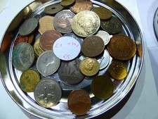 LOT PIECES ETRANGERES  SUIVI OFFERT LOT  E  1