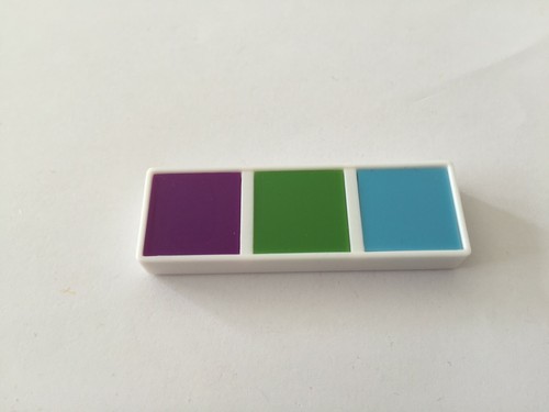 Domino violet vert - bleu, pièce