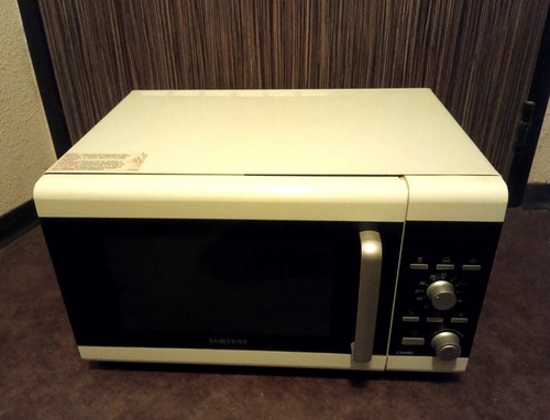 Four micro ondes ce1050 - À,