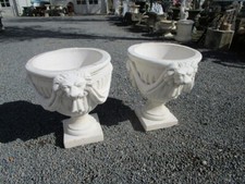 PAIRE DE POTS DE FLEURS "AUX