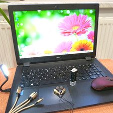 Acer ES1 711 UltraBook 17