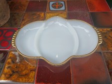 Fire King Oven Plat Mendiant