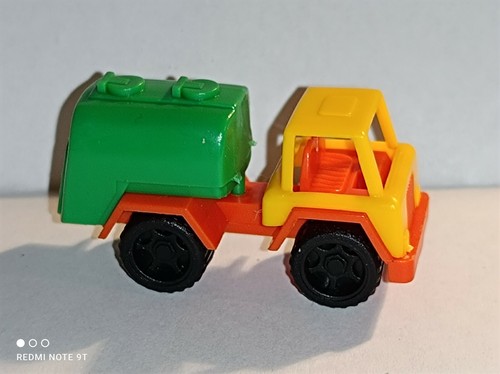 Véhicule miniature camion - véhicule,
