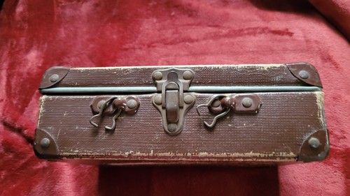 Ancienne valisette carton - en,