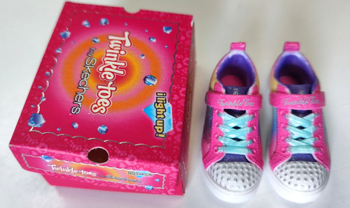 Chaussures miniatures baskets - chaussures,