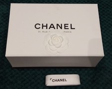  BOÎTE  CHANEL AIMANTEE POUR