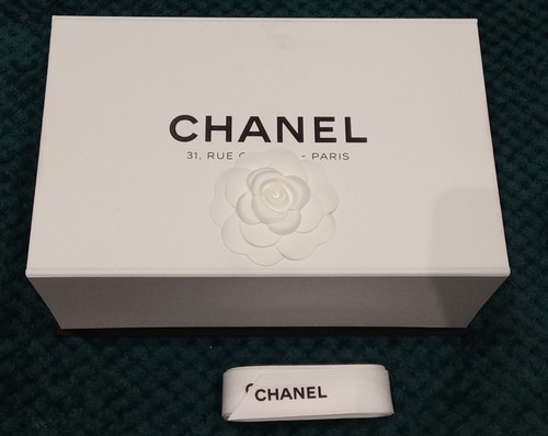 Boîte chanel aimantee - chanel,