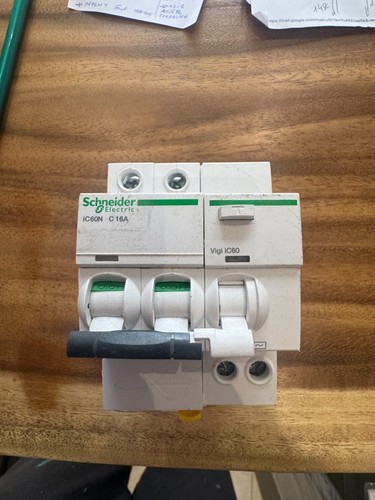 Disjoncteur ic60n c16a - ic60n,