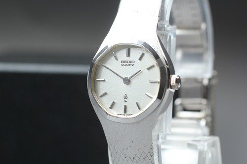 Vintage 1975 mint seiko - 1975, n